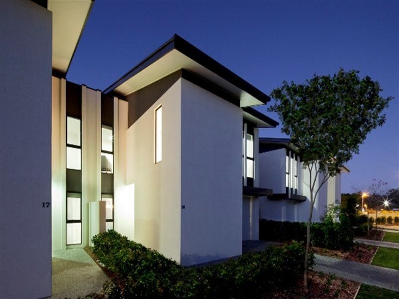 Pacific Pines QLD 4211