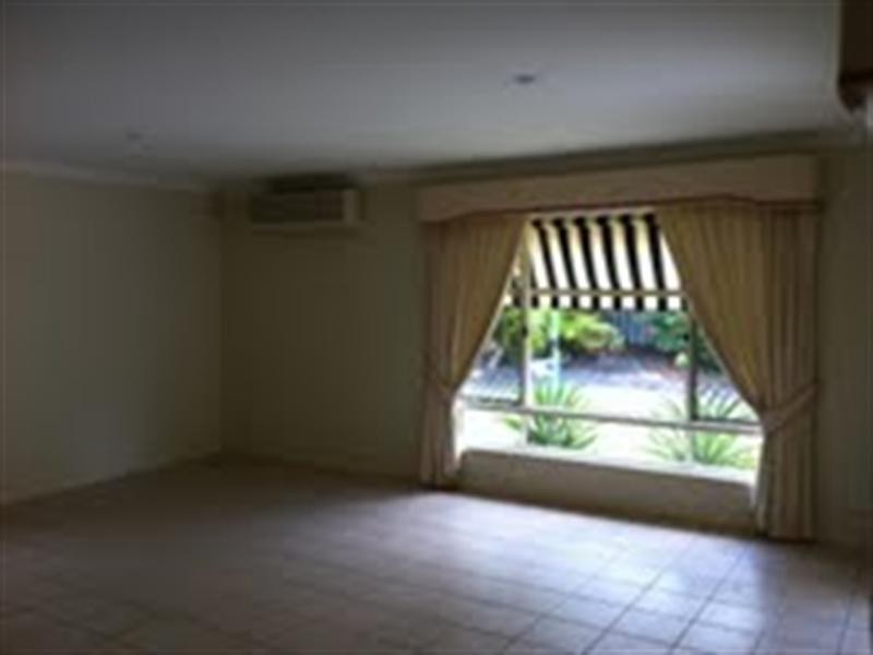 32 Olympus Drive, Robina QLD 4226