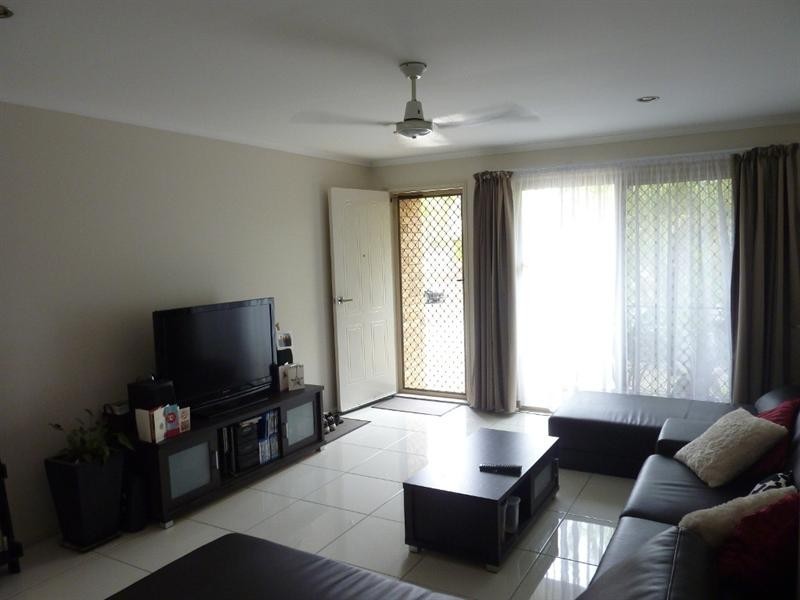 2/22 Artists Street, Oxenford QLD 4210