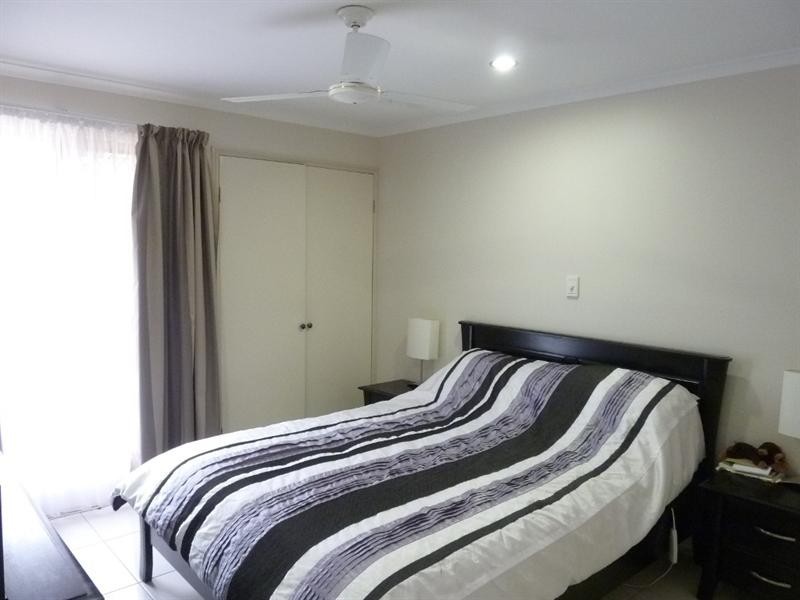 2/22 Artists Street, Oxenford QLD 4210