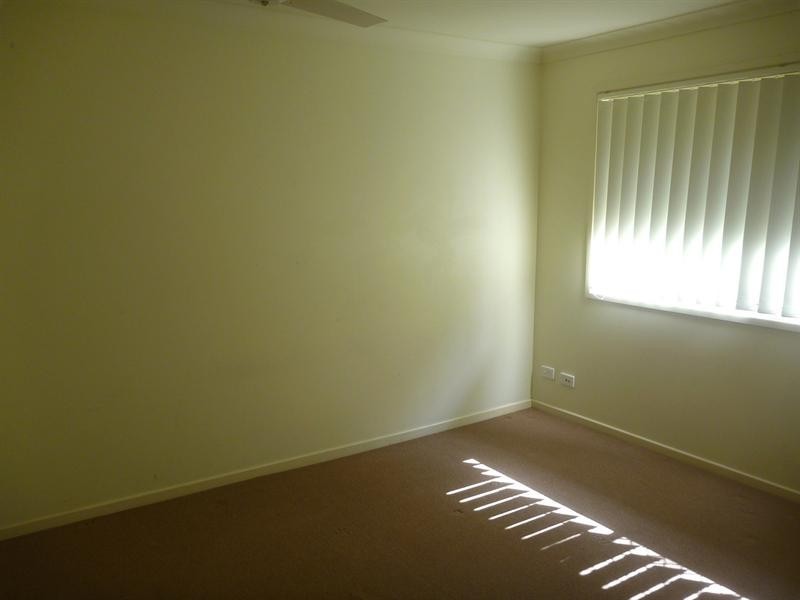 2/3 Arundel Drive, Arundel QLD 4214