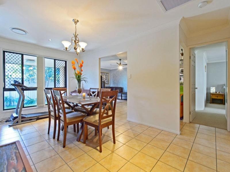 40 Buffalo Crescent, Pacific Pines QLD 4211