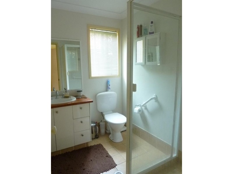 2/96 Cootharaba Drive, Helensvale QLD 4212