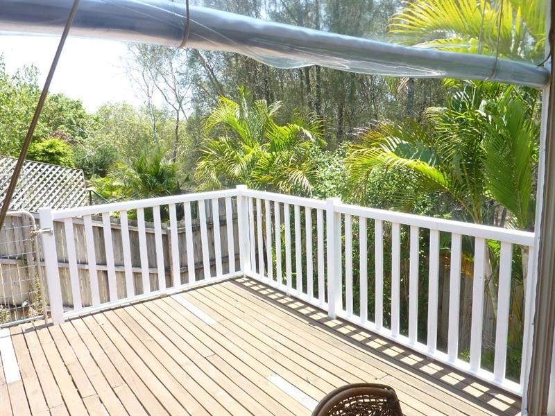 2/96 Cootharaba Drive, Helensvale QLD 4212