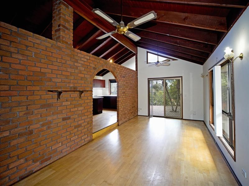 13 Surrey Court, Helensvale QLD 4212