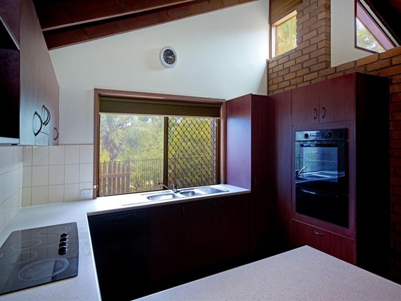 13 Surrey Court, Helensvale QLD 4212