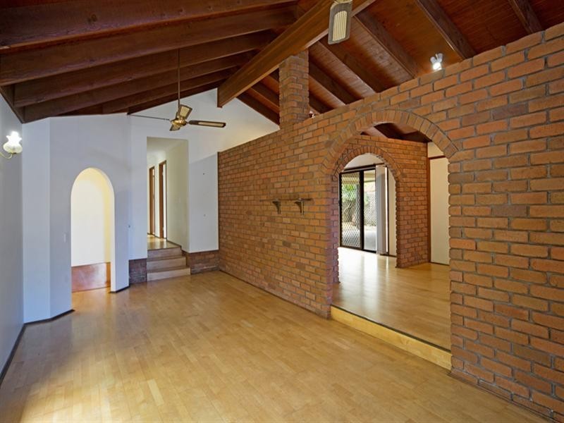 13 Surrey Court, Helensvale QLD 4212