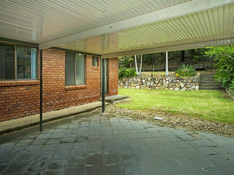 13 Surrey Court, Helensvale QLD 4212