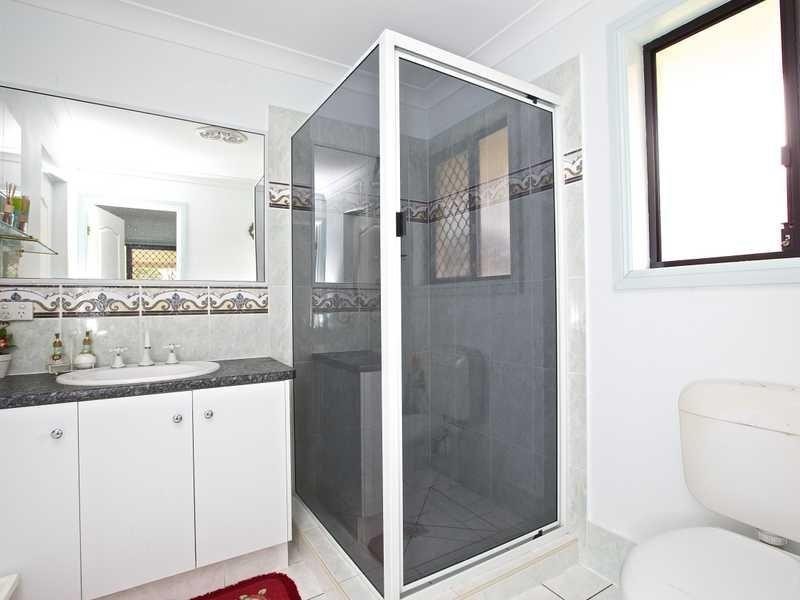 19 Dalby Court, Helensvale QLD 4212