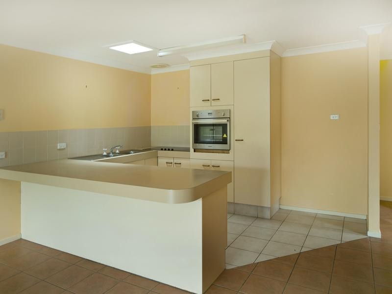 1/13 Jessica Court, Arundel QLD 4214