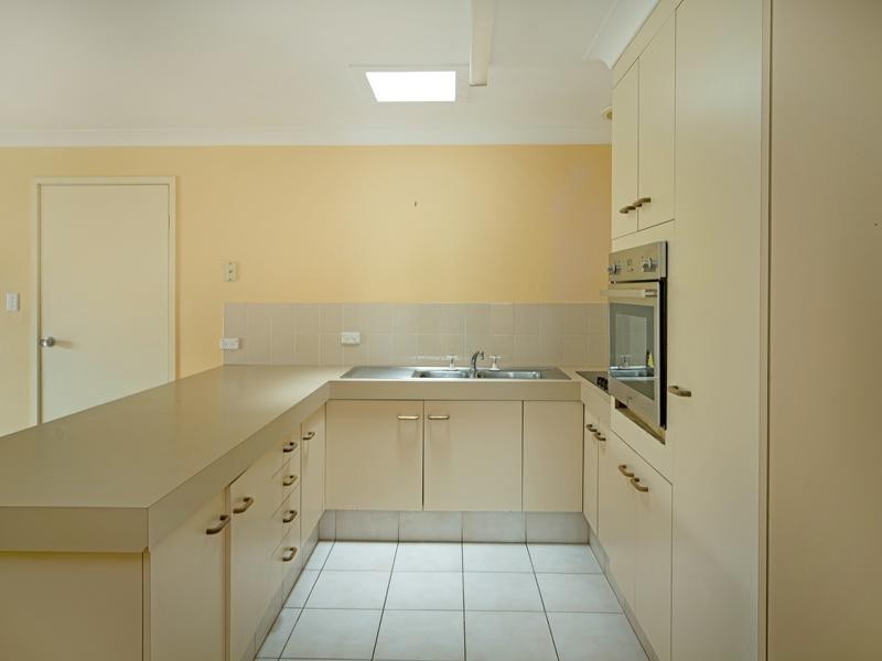 1/13 Jessica Court, Arundel QLD 4214