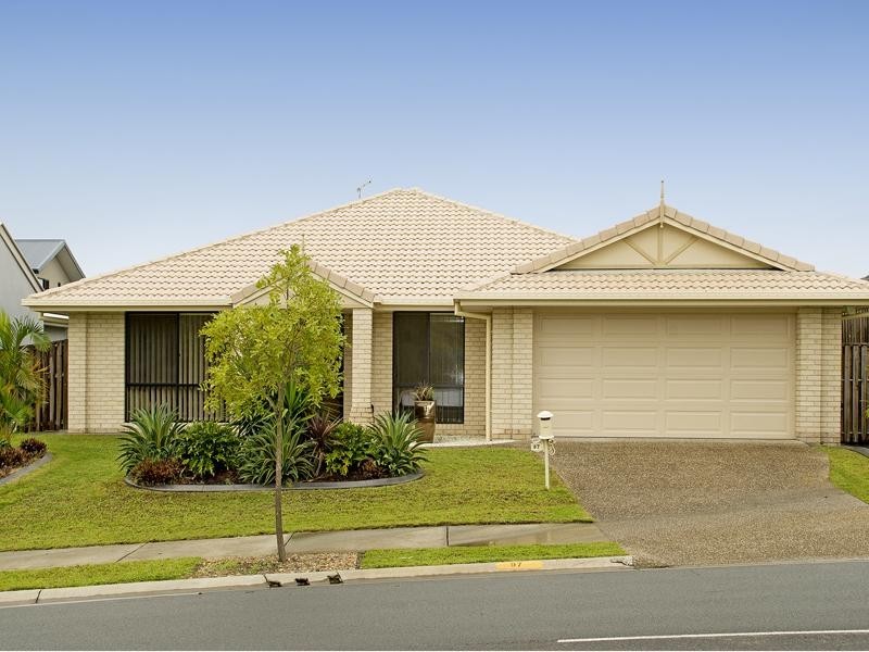 97 McAuley Parade, Pacific Pines QLD 4211