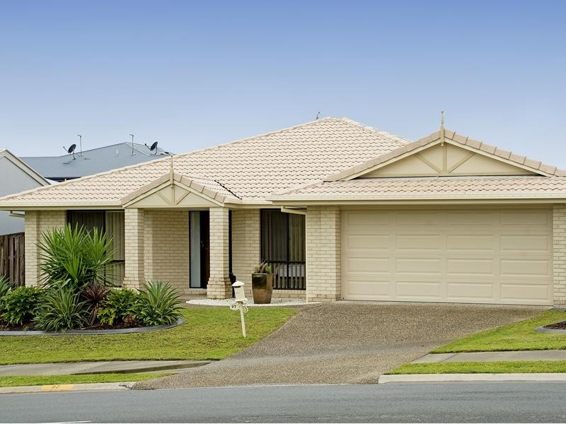 97 McAuley Parade, Pacific Pines QLD 4211