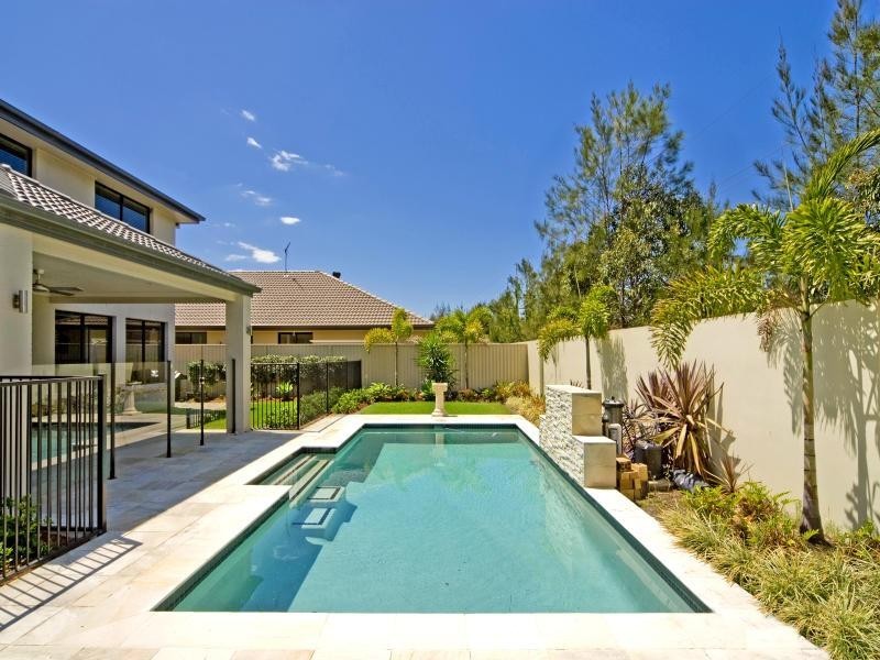 25 River Links Boulevarde East, Helensvale QLD 4212