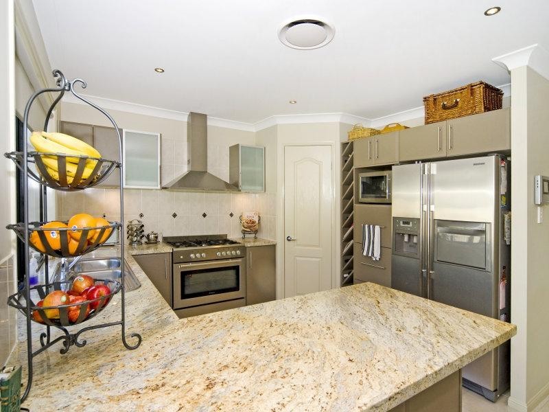 25 River Links Boulevarde East, Helensvale QLD 4212