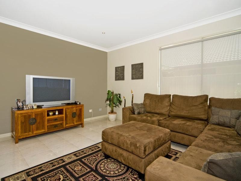 25 River Links Boulevarde East, Helensvale QLD 4212