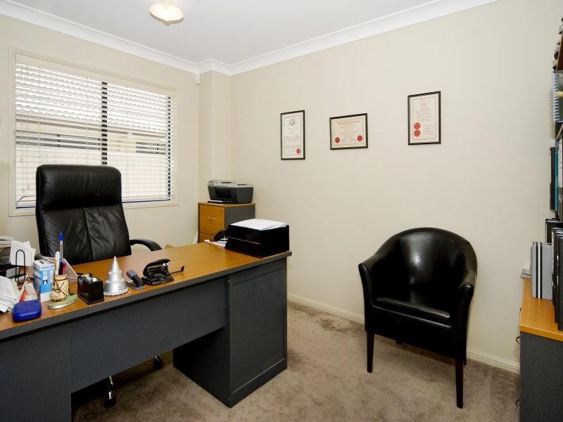 25 River Links Boulevarde East, Helensvale QLD 4212