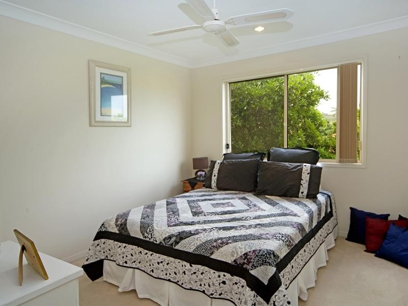 73 Tee Trees Boulevard, Arundel QLD 4214