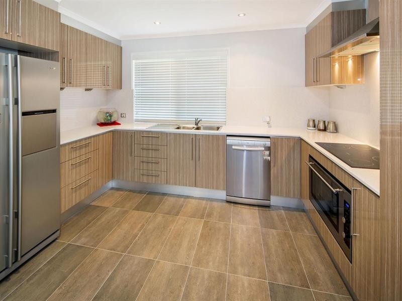 5 Pentland Court, Helensvale QLD 4212