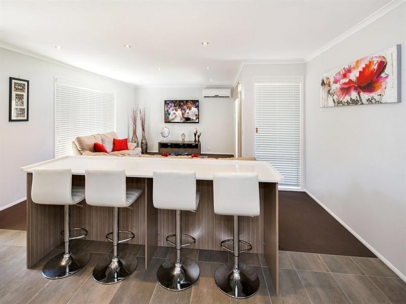 5 Pentland Court, Helensvale QLD 4212