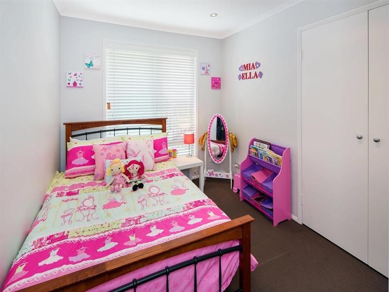 5 Pentland Court, Helensvale QLD 4212