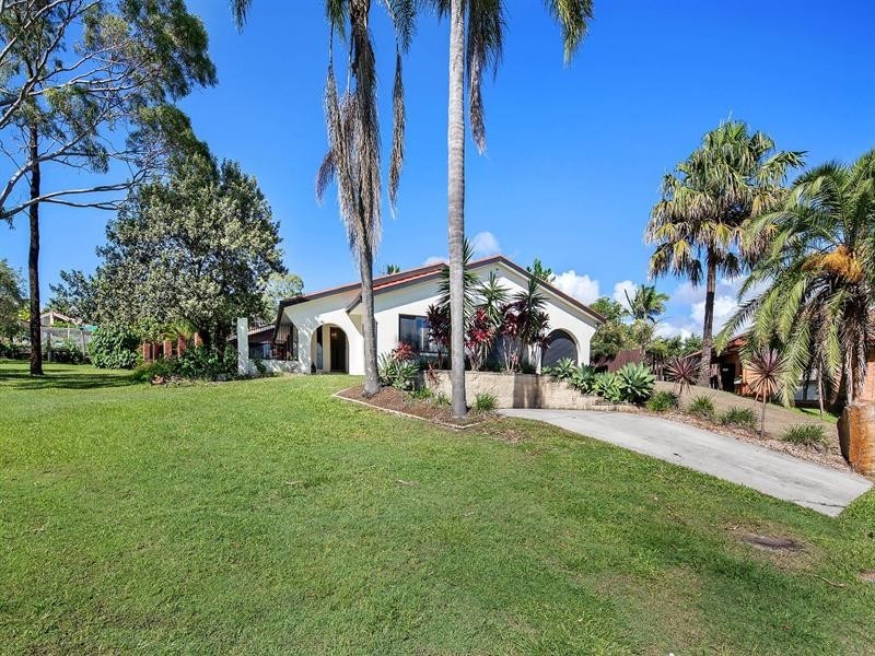 18 Wilmot Place, Helensvale QLD 4212