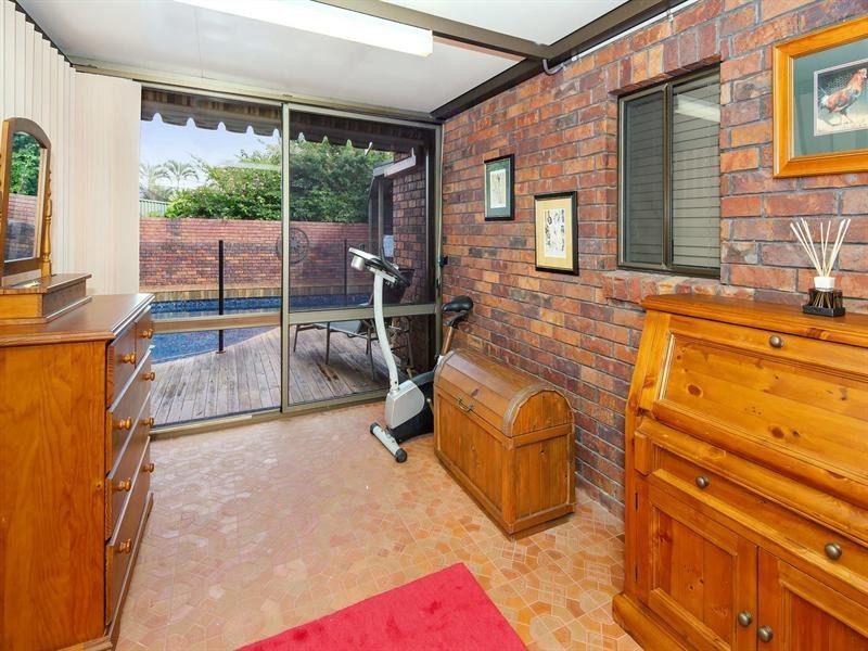 18 Wilmot Place, Helensvale QLD 4212