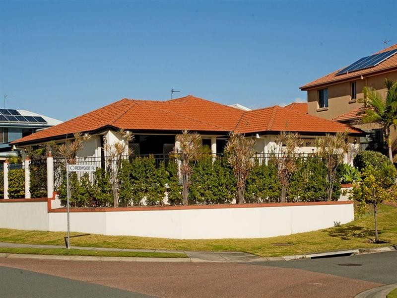 2 REDWOOD Place, Molendinar QLD 4214