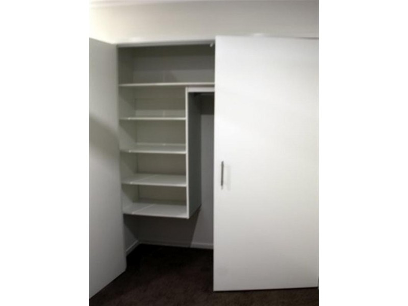 1/1 Eurella Street, Pacific Pines QLD 4211