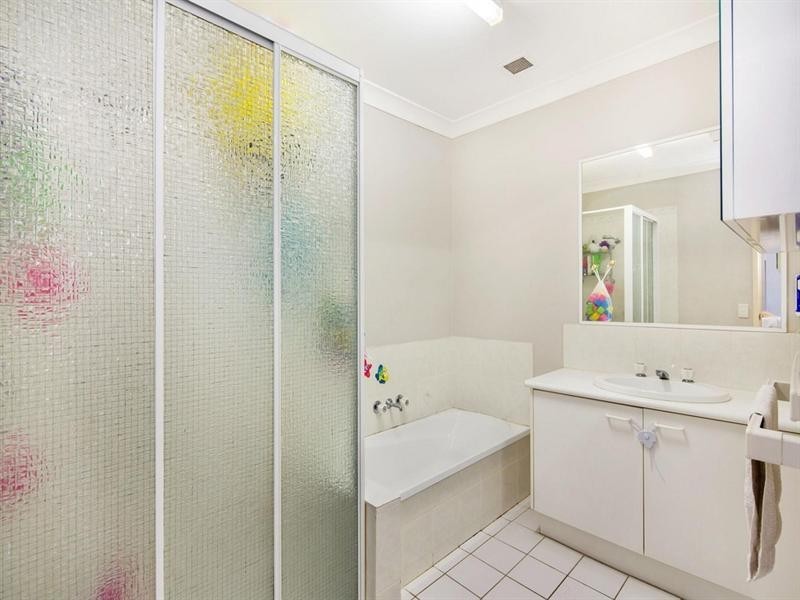 12/3 Arundel Drive, Arundel QLD 4214