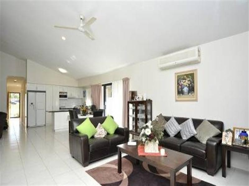 15 Wandilla Drive, Helensvale QLD 4212