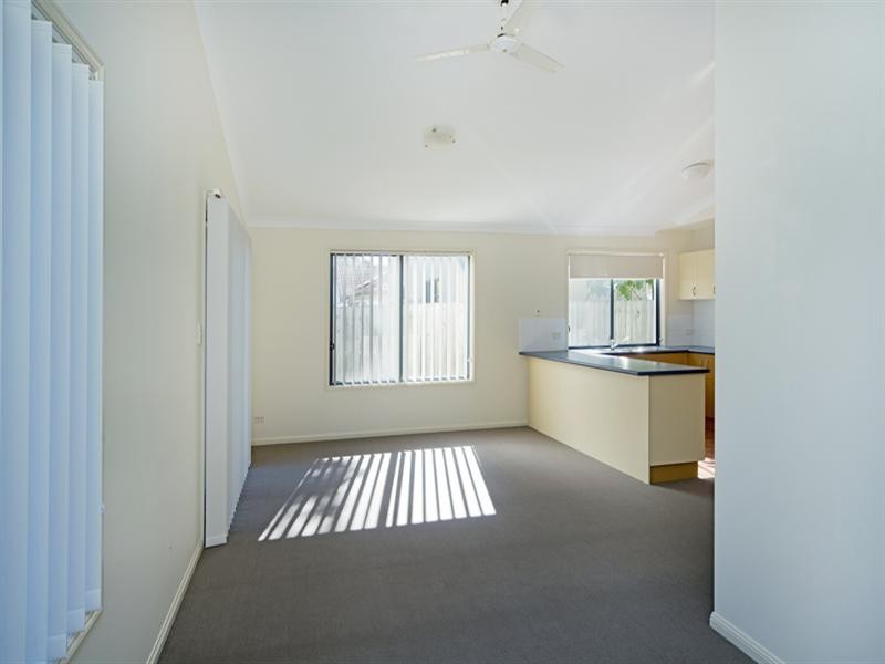 33A Serafina Drive, Helensvale QLD 4212