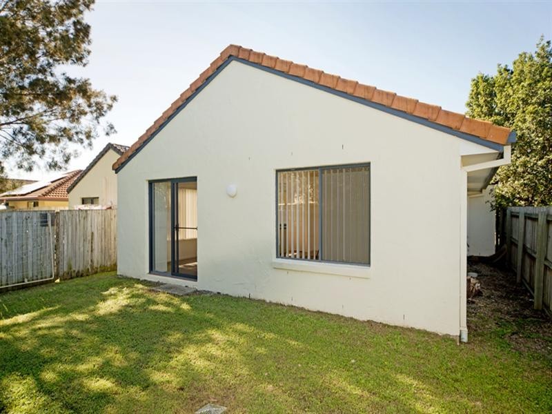 33A Serafina Drive, Helensvale QLD 4212