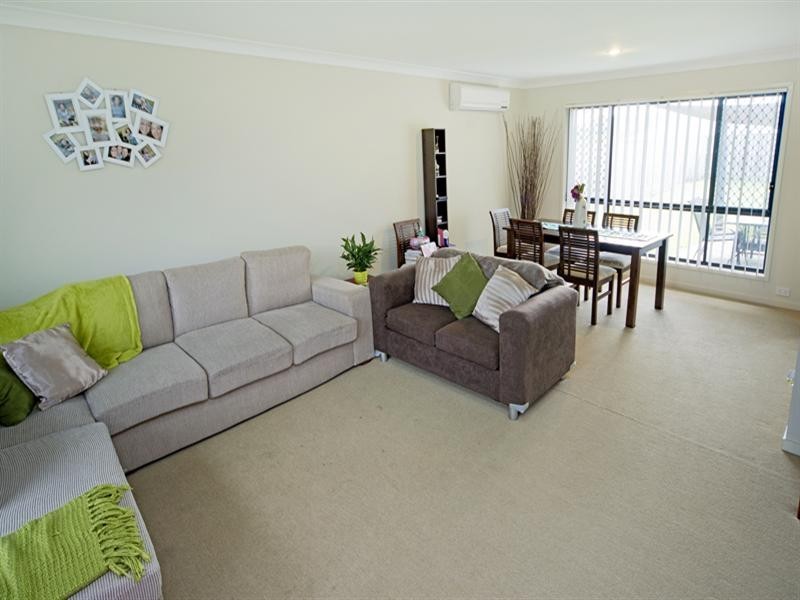 24 Gerard Street, Pacific Pines QLD 4211