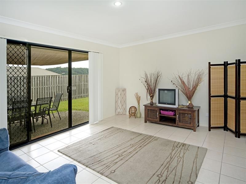 24 Gerard Street, Pacific Pines QLD 4211