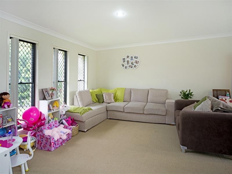 24 Gerard Street, Pacific Pines QLD 4211