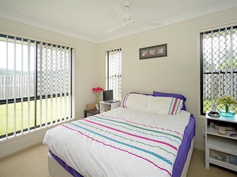 24 Gerard Street, Pacific Pines QLD 4211
