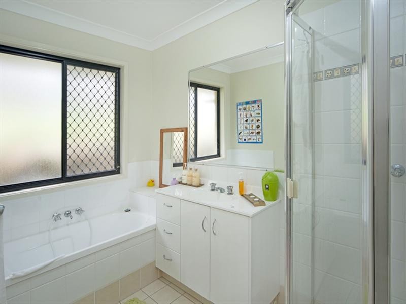 24 Gerard Street, Pacific Pines QLD 4211