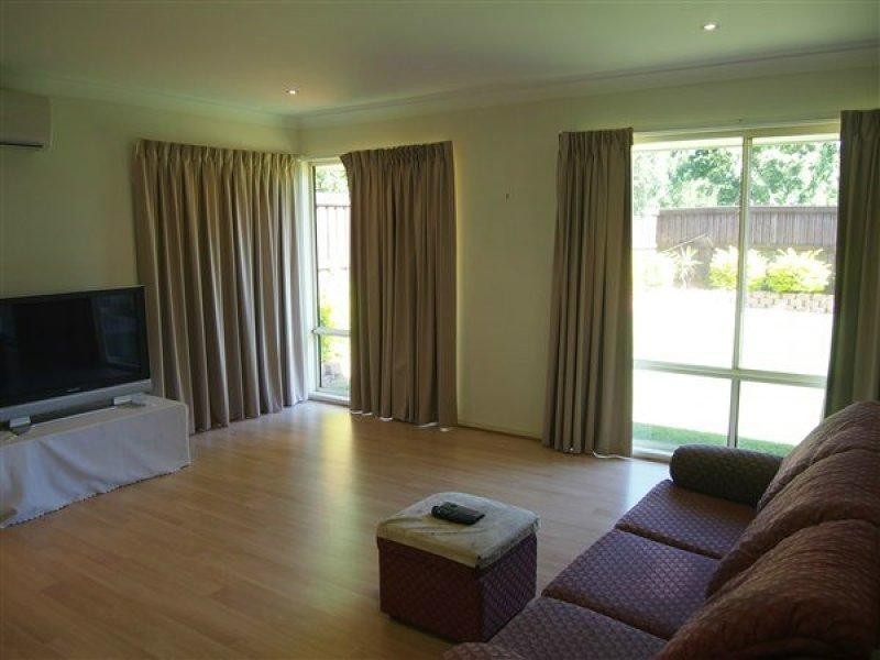 1 Ontario Court, Oxenford QLD 4210