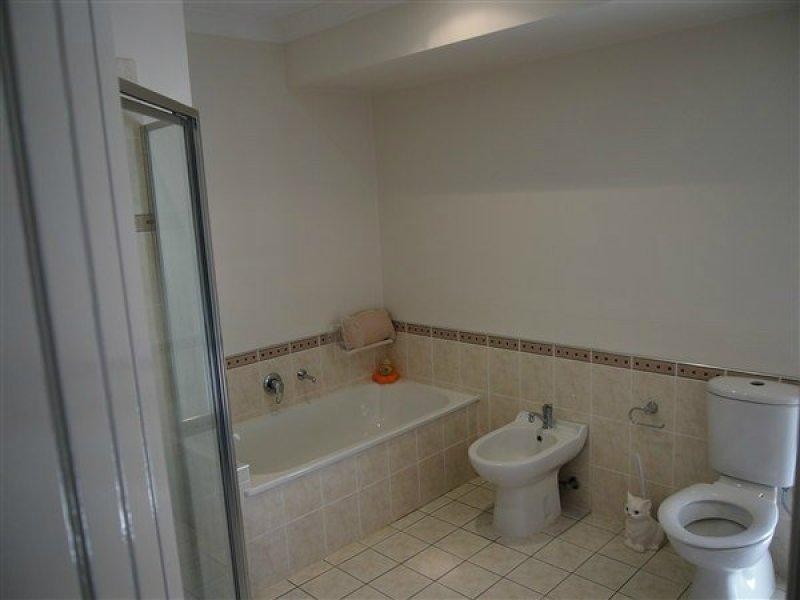 1 Ontario Court, Oxenford QLD 4210