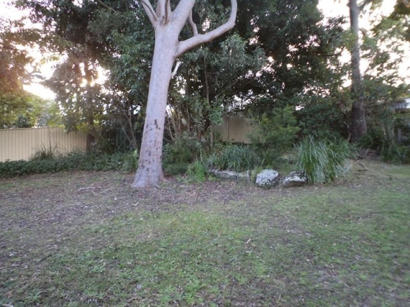 8 Armidale Crescent, Helensvale QLD 4212