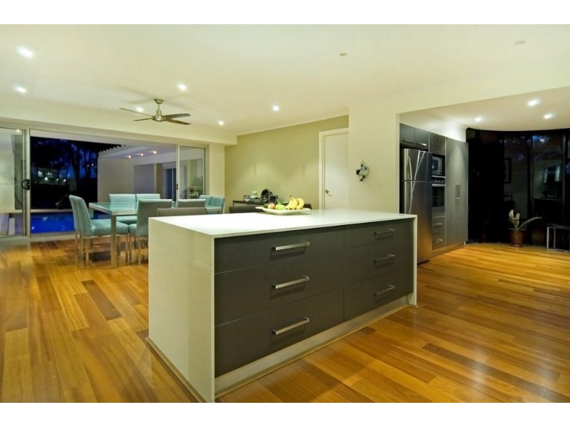 13 Warrego Way, Helensvale QLD 4212