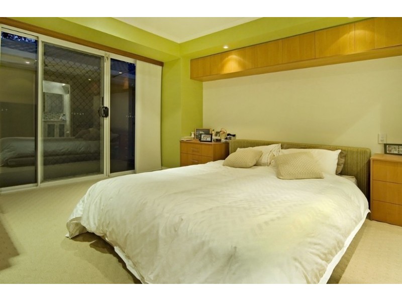 13 Warrego Way, Helensvale QLD 4212