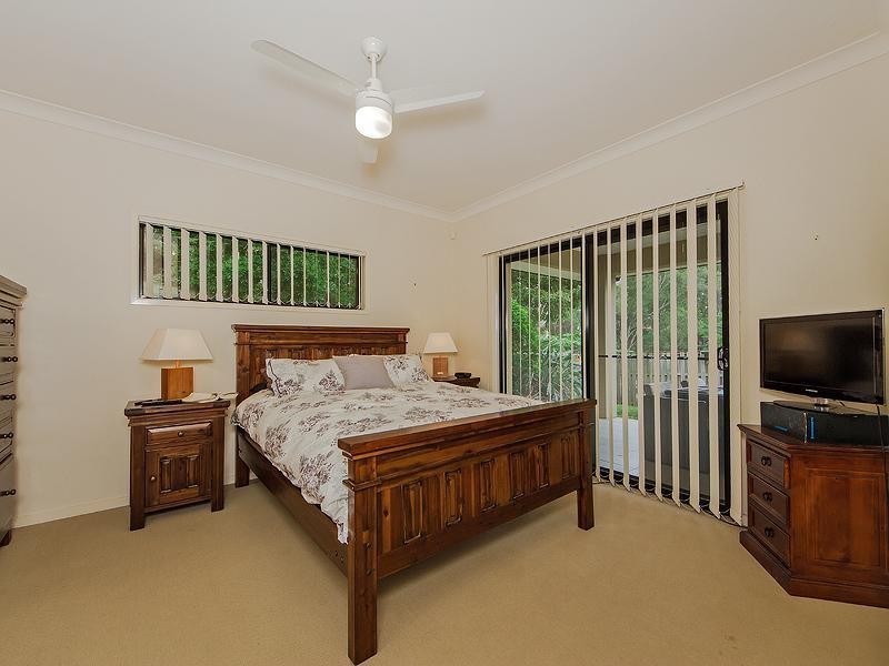 17 Lambert Drive, Maudsland QLD 4210