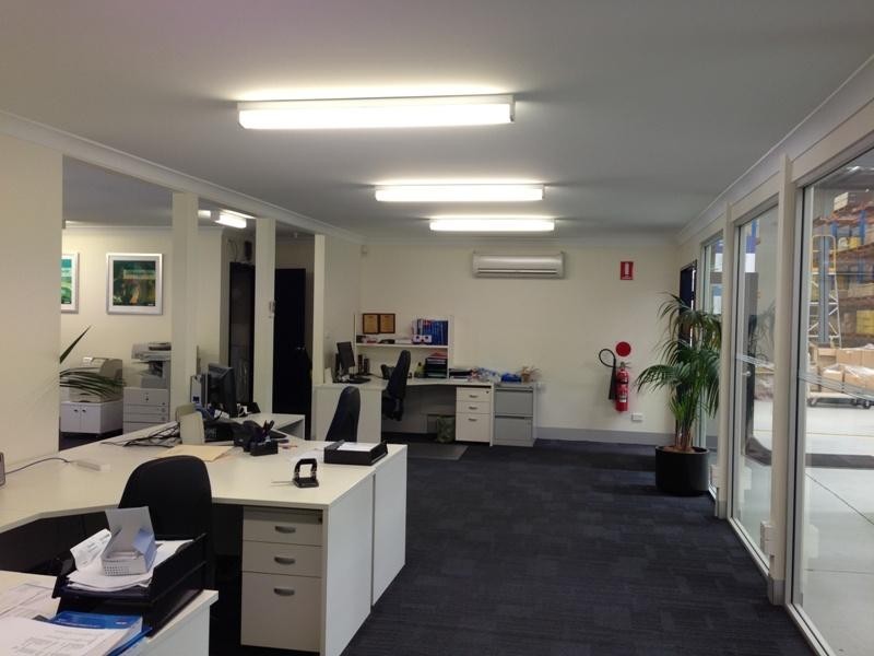 34 Industrial Road, Unanderra NSW 2526