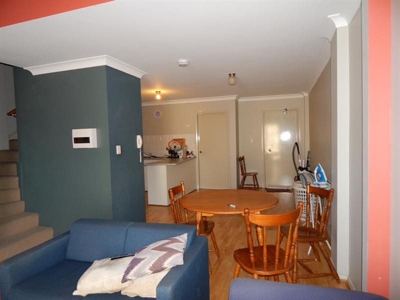 1/290 Crown Street, Wollongong NSW 2500