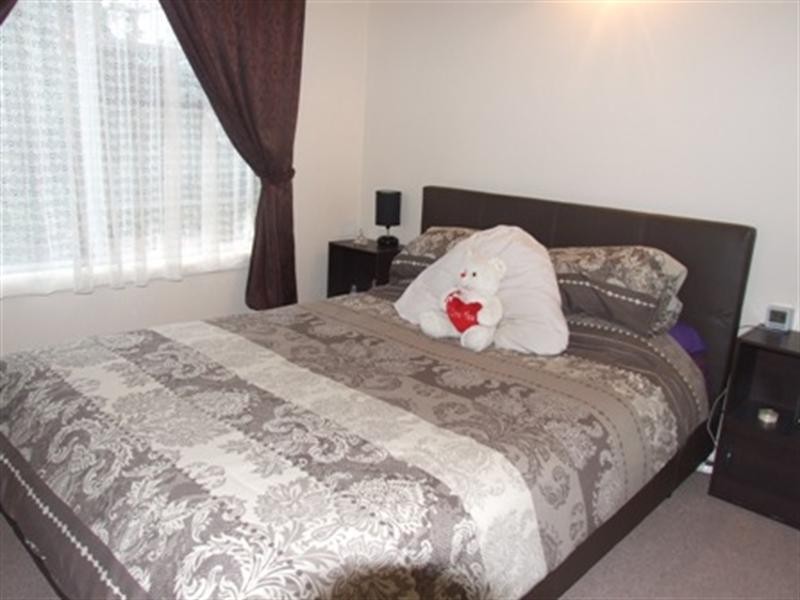 35 Hassan Street, Lake Heights NSW 2502