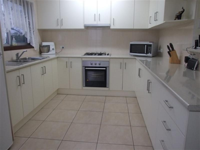 35 Hassan Street, Lake Heights NSW 2502