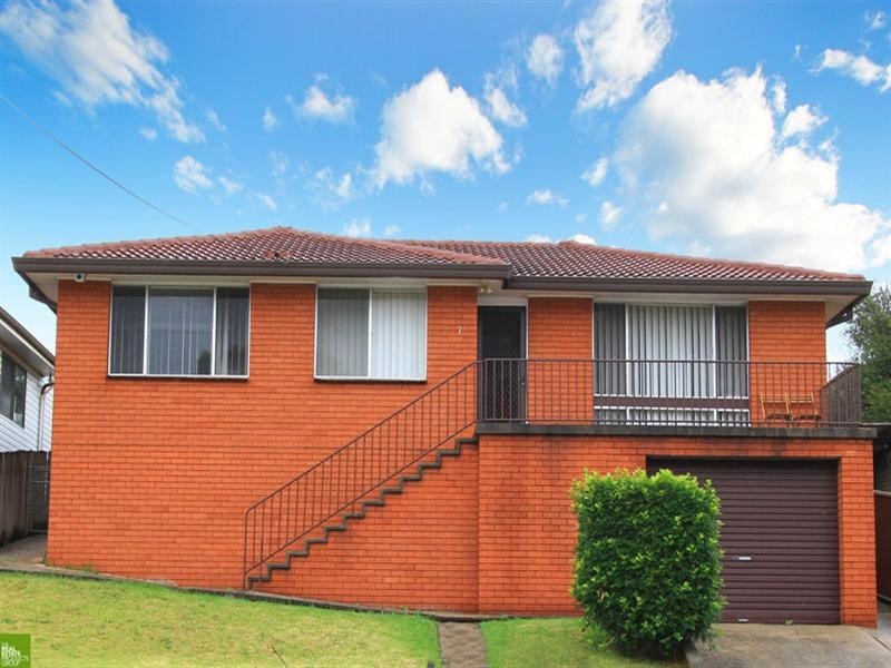 7 Mirrabooka Road, Lake Heights NSW 2502