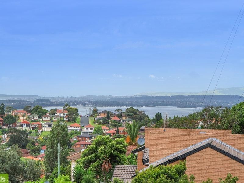 3/14 Melinda Grove, Lake Heights NSW 2502